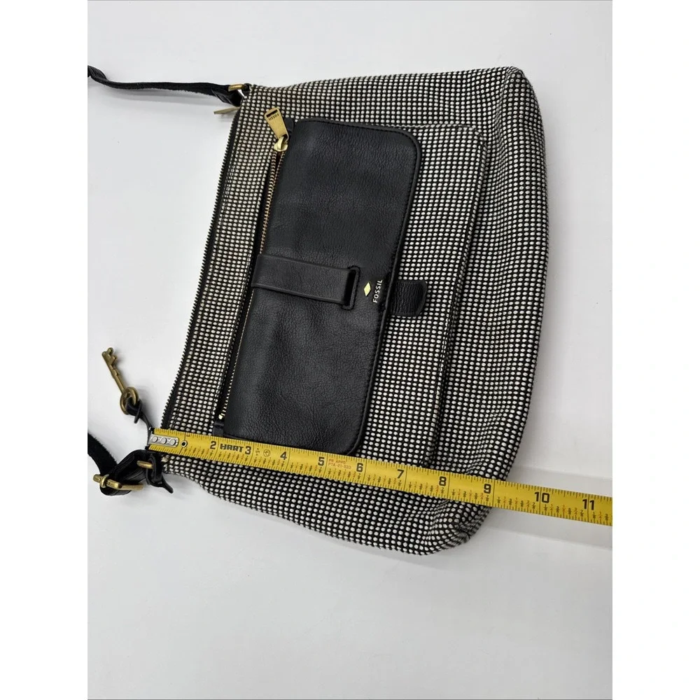 Fossil Kinley Crossbody Handbag Messenger Bag Purse Black White Bronze key Tag